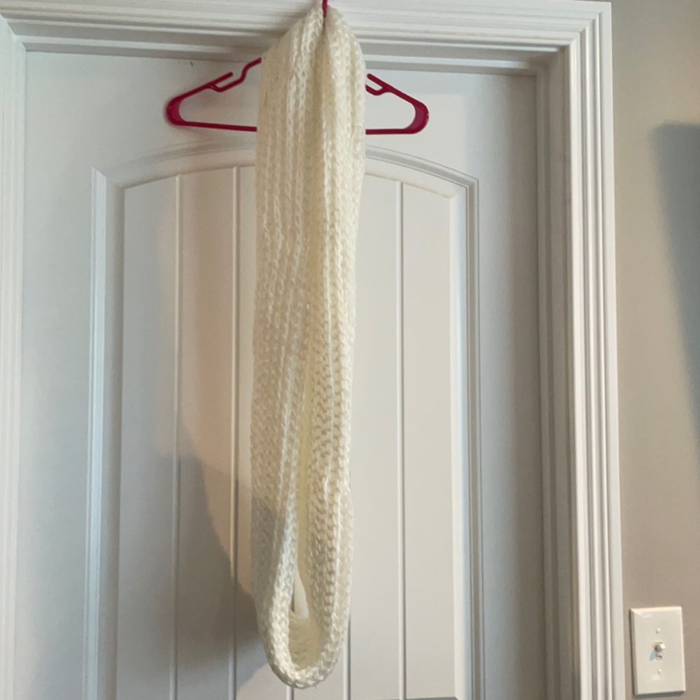 Infinity scarf